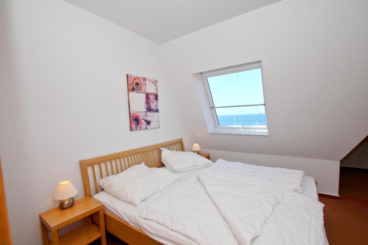 Hafennahe Ferienwohnung Mit Balkon Und Meerblick - Hafenhaeuser Wiek Wohnung 06 Wiek auf Rügen Екстериор снимка